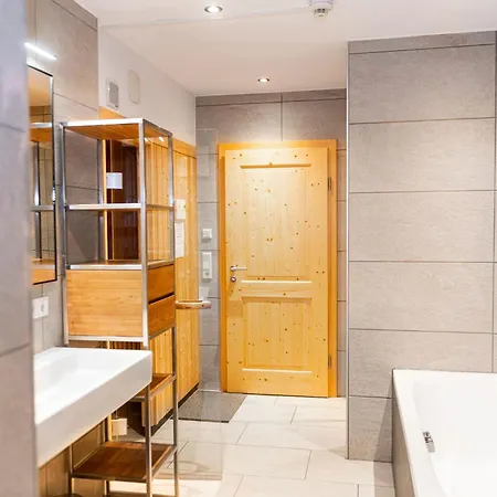 פארק נופש Alpine Estate - *