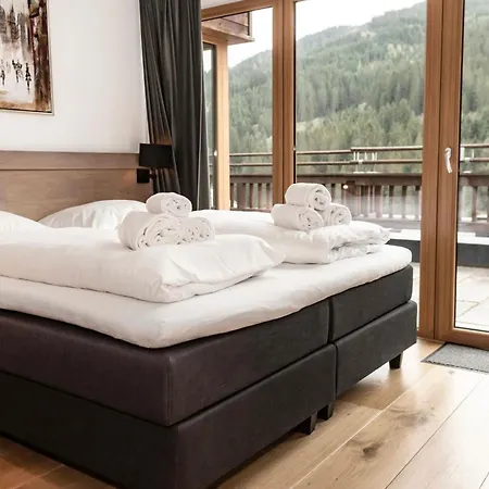 Alpine Estate - * גרלוס