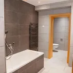 盖洛斯阿尔卑斯庄园酒店 假日公园 *